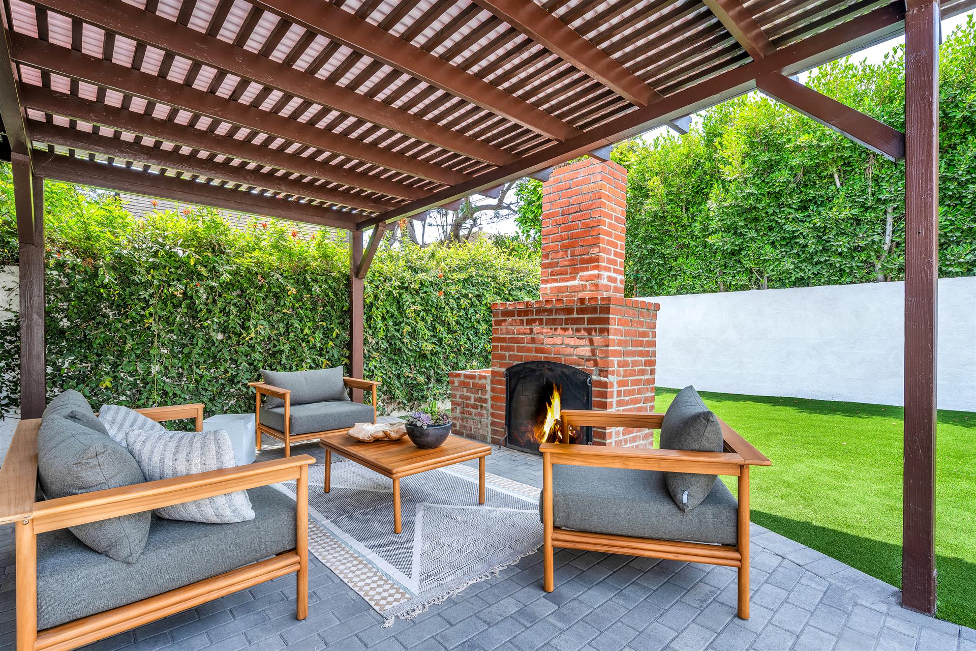 2015 Malcolm Ave, Los Angeles, 90025