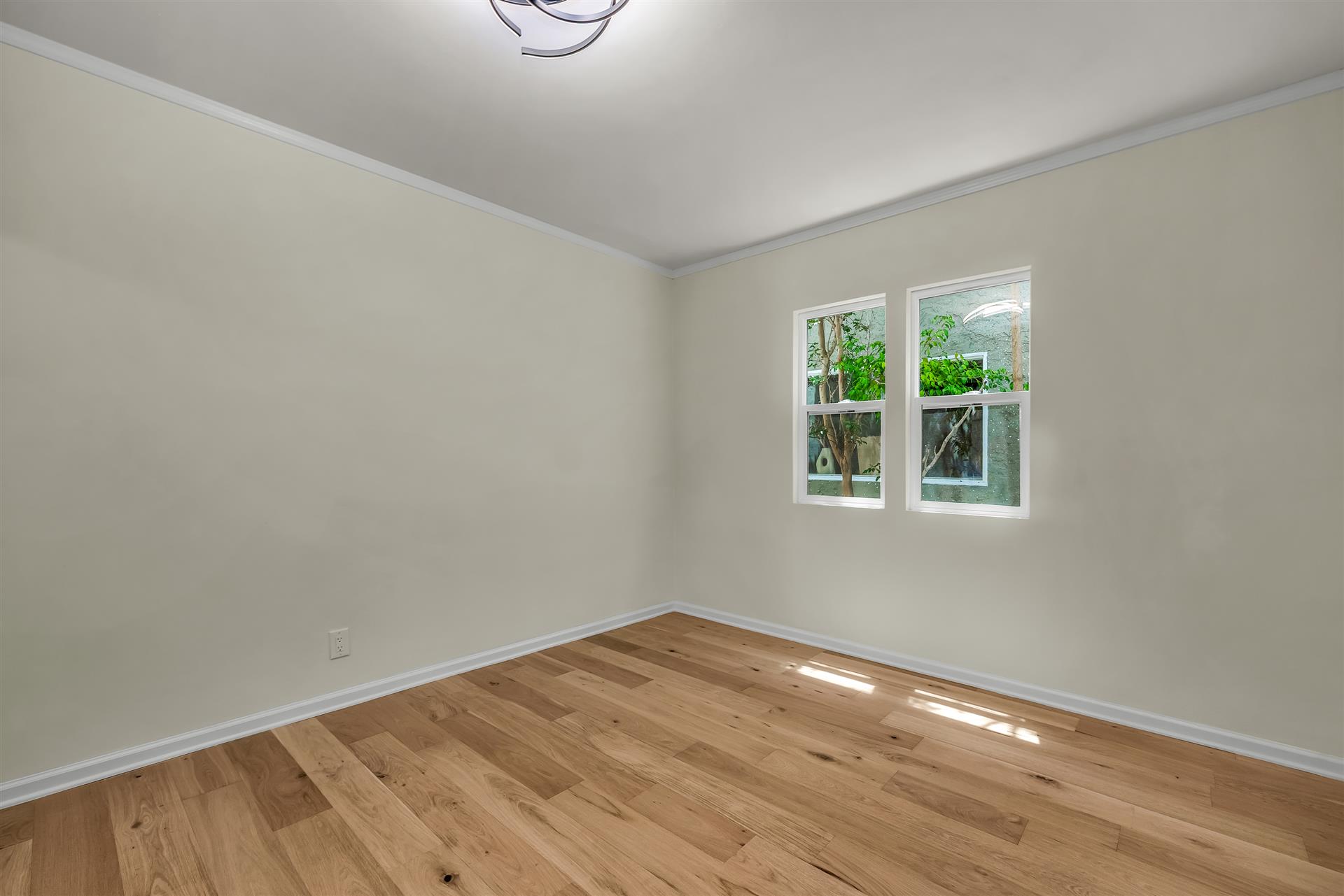 2015 Malcolm Ave, Los Angeles, 90025